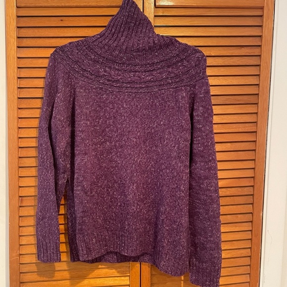Daisy Fuentes Petites Women’s Purple Knit Turtleneck Sweater Sz P Large - Picture 1 of 7